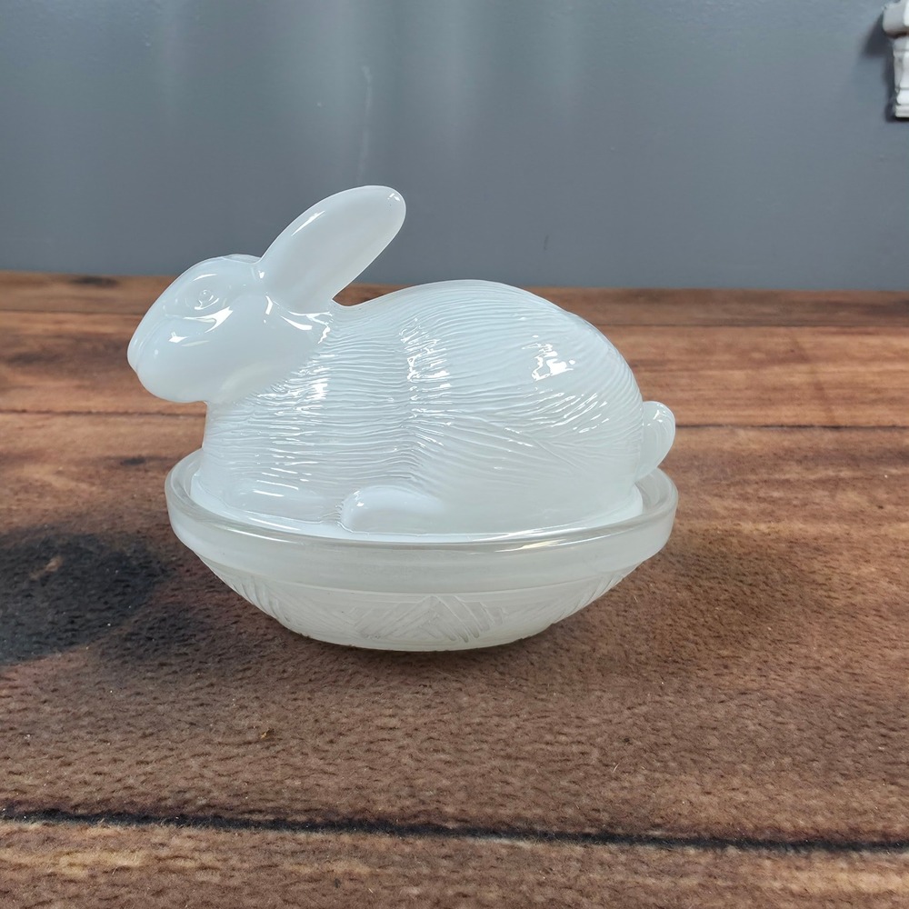 Vintage Milk Glass Rabbit on Nest Candy Dish White Good Textured Easter Decor - Picture 2 of 10